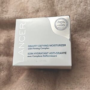 LANCER GRAVITY DEFYING MOISTURIZER